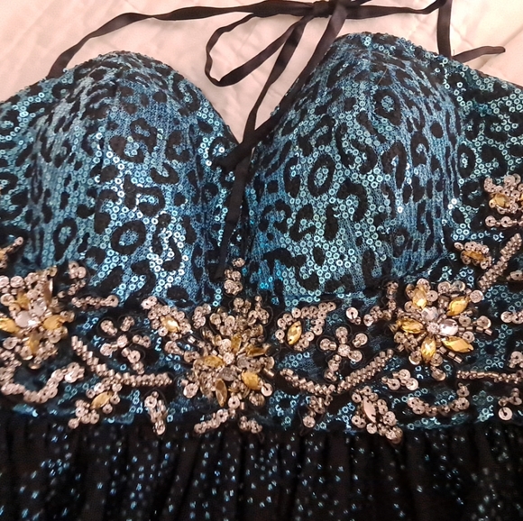 Elegant Alcye Paris Black/Blue Sequin Prom Dress Sixe 6 - Picture 1 of 10